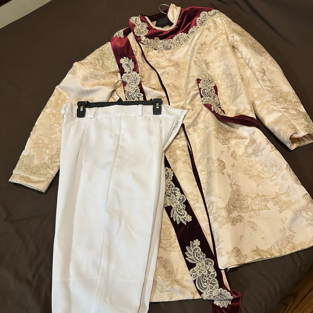 Prom suit Large Jacket 36 waist in pants!! Cream and Burgundy